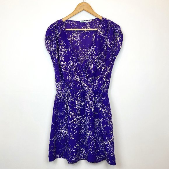 Kimchi Blue Dresses & Skirts - Kimchi Blue Urban Outfitters Purple Silk V Neck Mini Dress, Size Medium, EUC